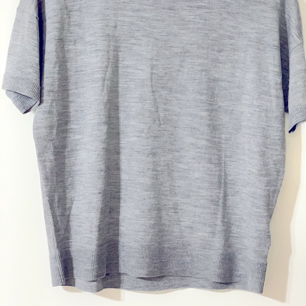 Banana Republic Light Gray Short Sleeve Knit Top - Picture 3 of 4